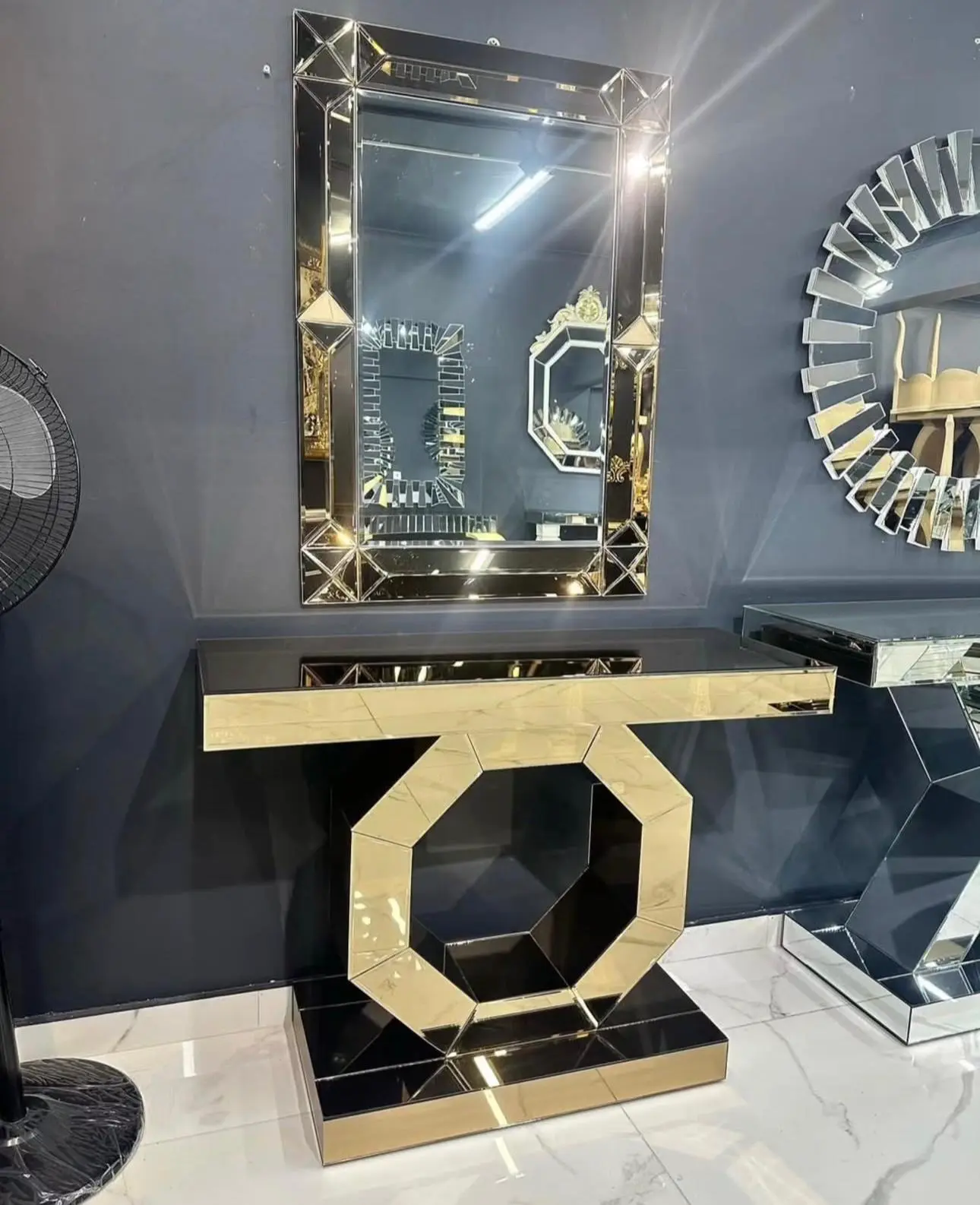 ardic-mobilya-mersin-gold-aynali-dresuar-0656.webp Mersin Aynalı Dresuar – Gold Detaylı Lüks Dresuar Modeli - Görsel 1